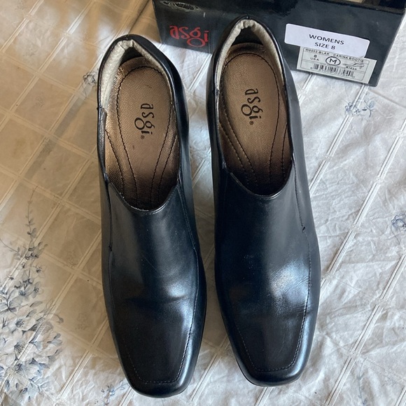 ASGI Carina Bootie Size 8 black great condition - Picture 5 of 8